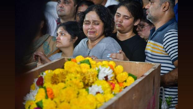 People pay their last respects to the mortal remains of a Pahalgam victim