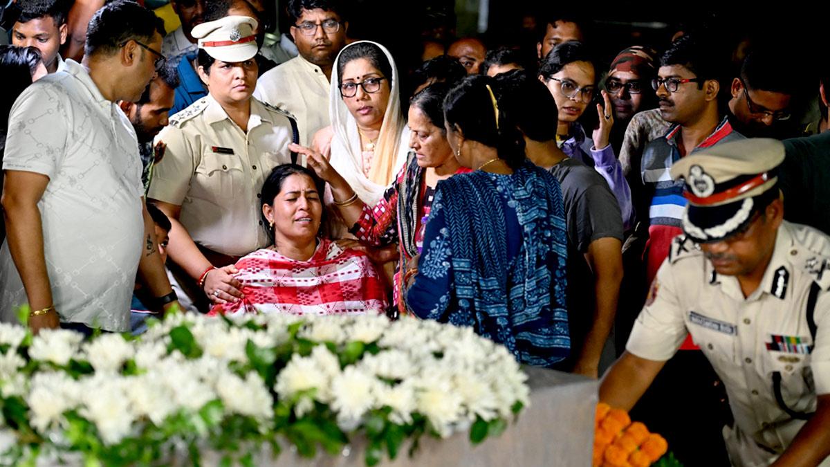 Grief and despair at Prashant Satpathi's funeral