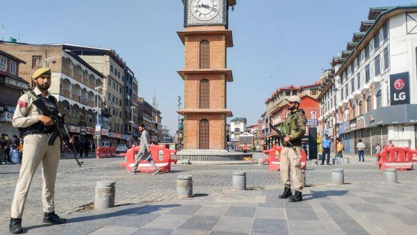 Police stand guard at Lal Chowk