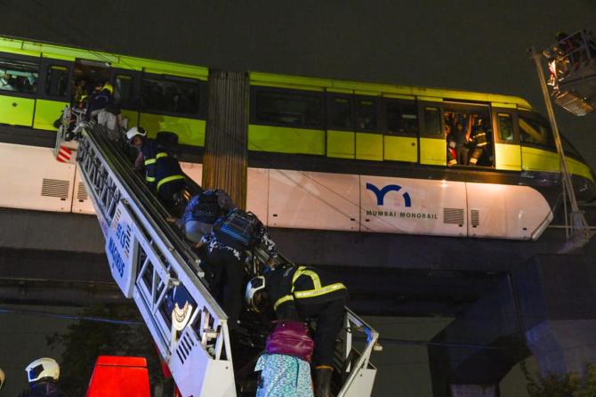 Mumbai monorail, Mysore colony station passenger rescue, 19 August, 2025