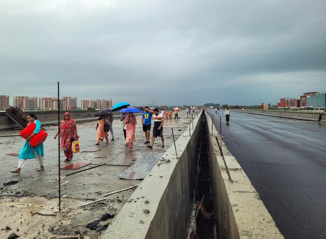 People evacuate as Devika river water level rises in Vijaypur People evacuate as Devika river water level rises in Vijaypur