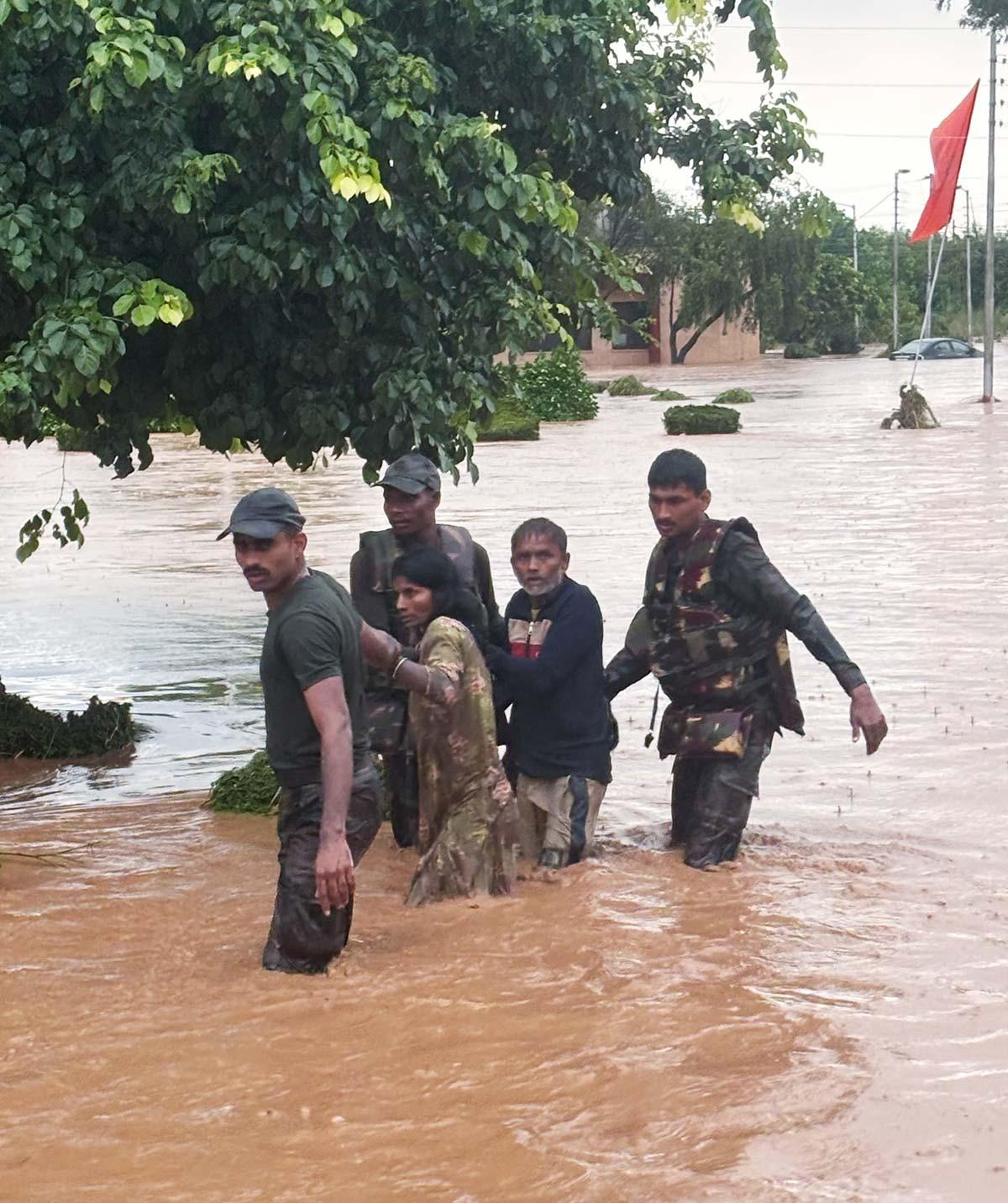 Army rescue operation in flood affected areas of Jammu Army rescue operation in flood affected areas of Jammu