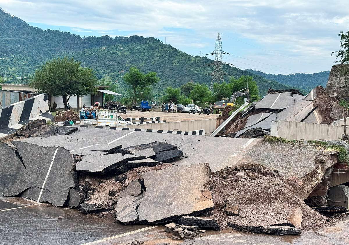 Bridge collapse on Jammu-Srinagar National Highway due to heavy rainfall