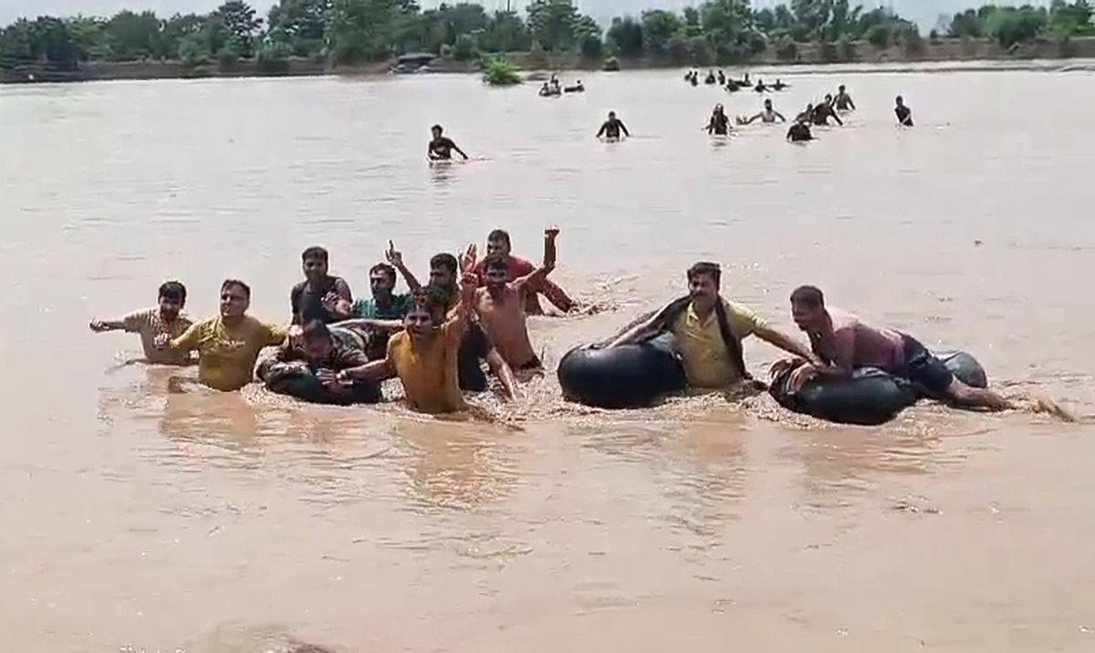 Army conducts rescue operation in flood-affected Jammu areas