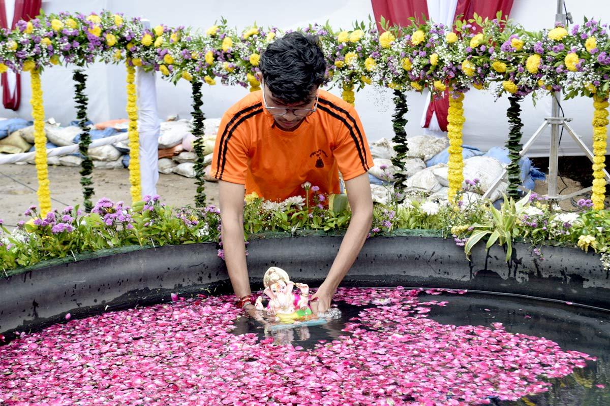 One-and-a-half-day Ganpati festival celebrations at Chowpatty One-and-a-half-day Ganpati festival celebrations at Chowpatty