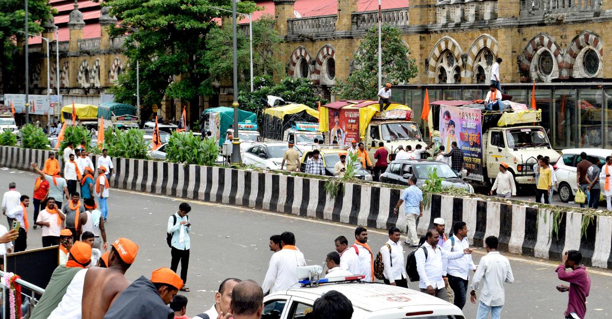Maratha Kranti Morcha rally enters second day with massive participation Maratha Kranti Morcha rally enters second day with massive participation