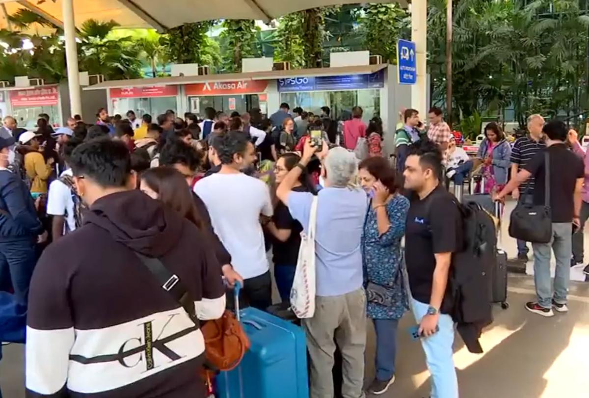 Passengers at the Mumbai airport after flight cancellations on Saturday./ANI on X