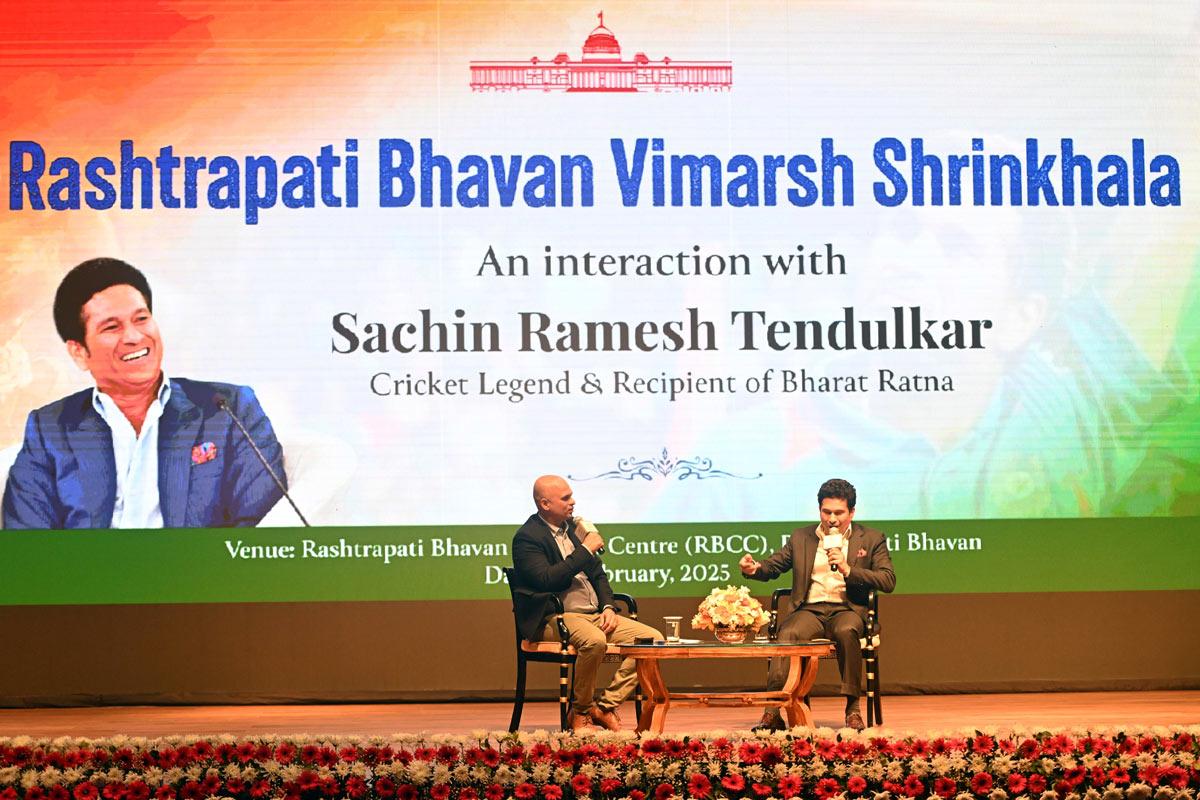 Sachin Tendulkar with President Droupadi Murmu