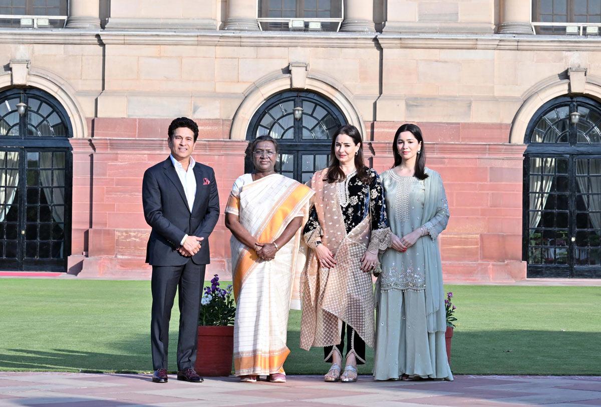 Sachin Tendulkar with President Droupadi Murmu