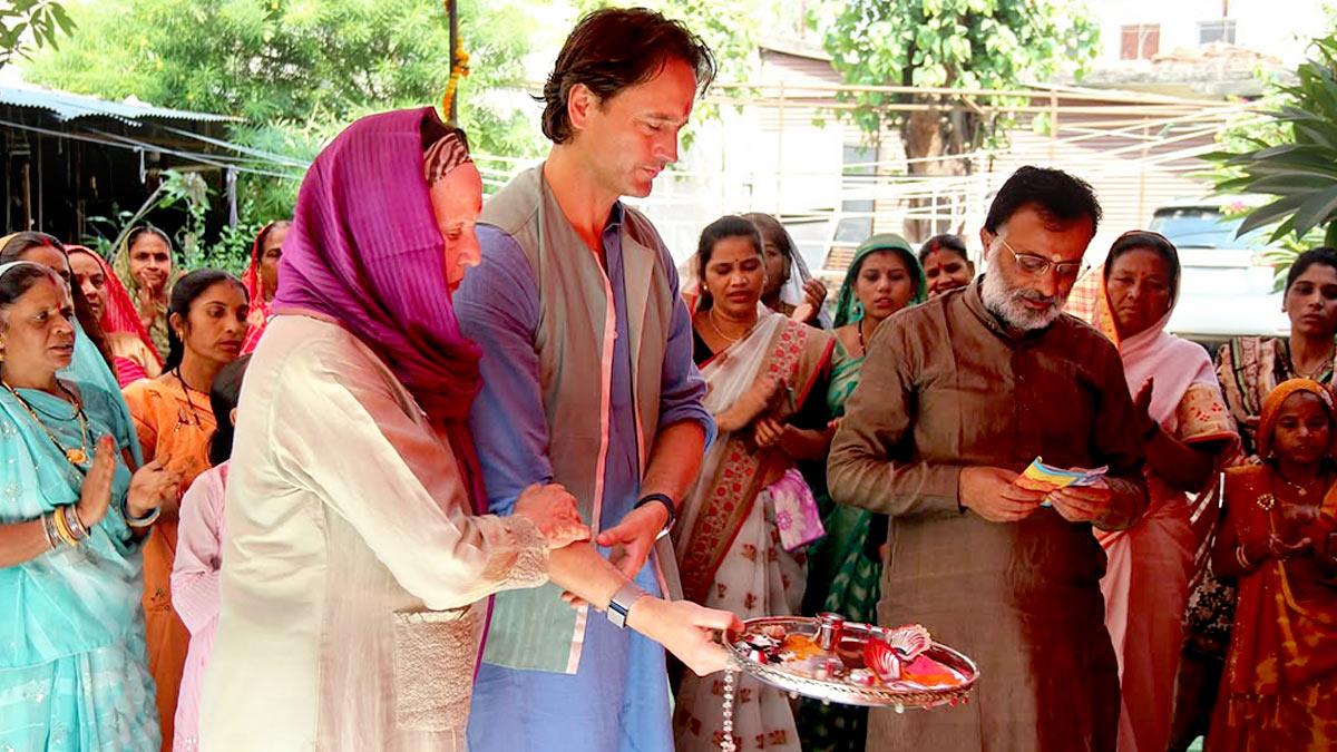 With her son Yashwantrao Holkar