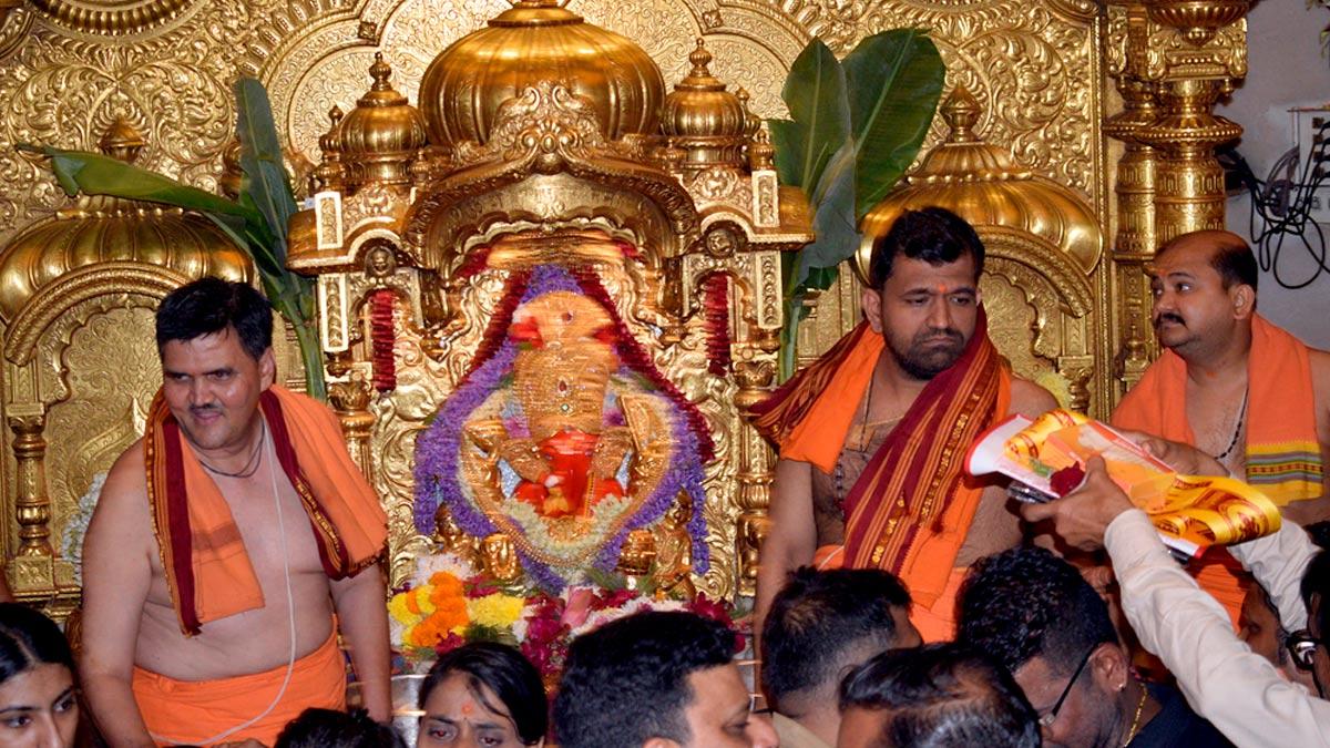 Siddhivinayak temple, Worli, Mumbai