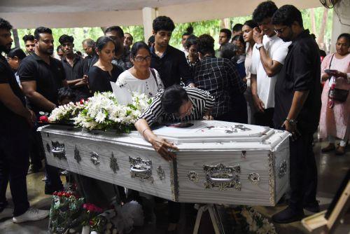 Co-pilot Clive Kunder was laid to rest yesterday