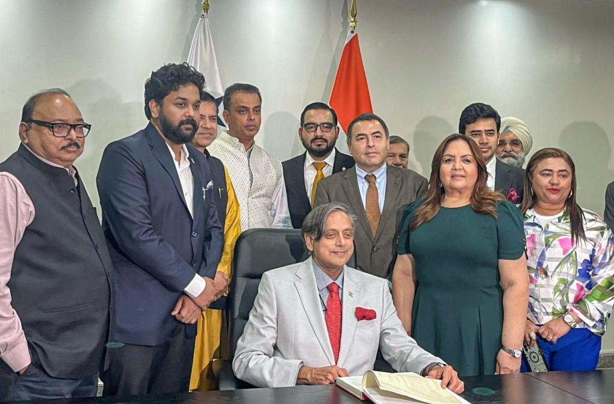 'Congress Must Expose Tharoor's Lies'
