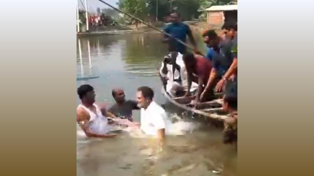 Rahul with fishermen in Begusarai