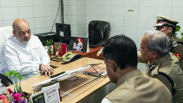 Amit Shah holds a meeting with police officials after the Delhi blast
