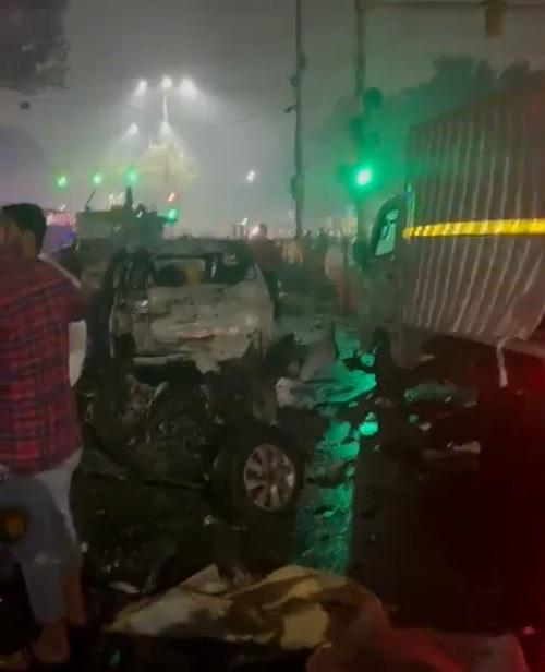 A view of the the blast site near Red Fort Metro station in Delhi./ANI on X