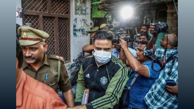 Security forces raid Dr Shaheen Shahid's residence