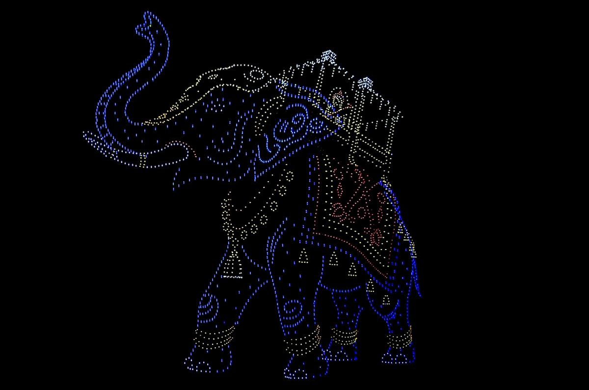 A drone show mesmerises people at the Mysuru Dasara 2025 celebrations A drone show mesmerises people at the Mysuru Dasara 2025 celebrations