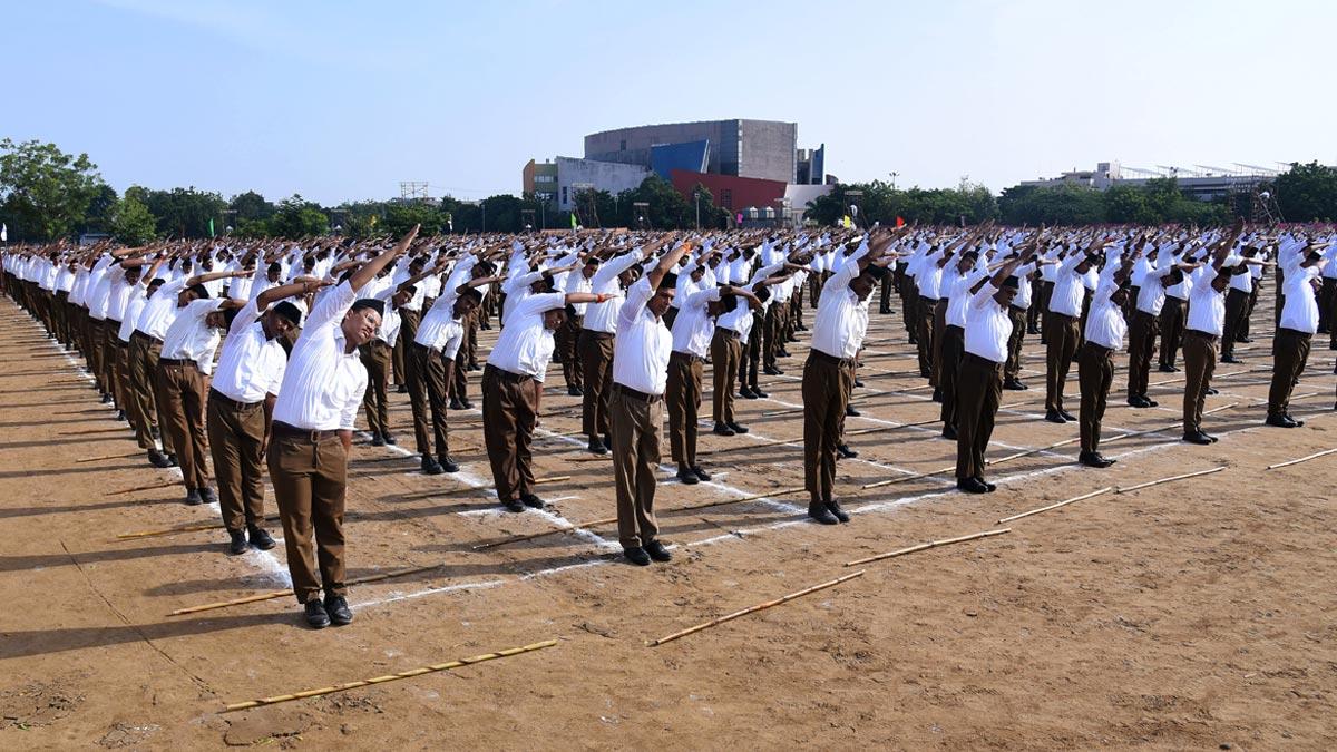 RSS volunteers on the occasion of Vijayadashami at Reshimbag ground