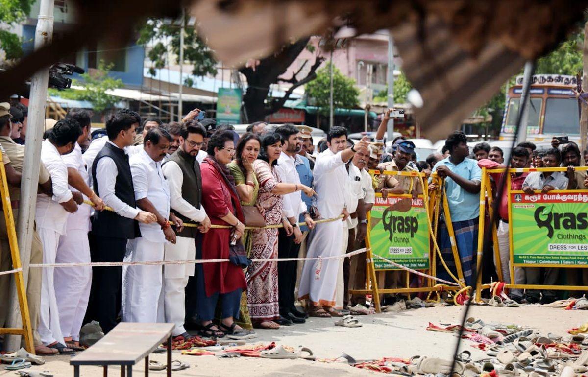 An 8-member committee of National Democratic Alliance parliamentarians, led by BJP MP Hema Malini, visits the Karur stampede site An 8-member committee of National Democratic Alliance parliamentarians, led by BJP MP Hema Malini, visits the Karur stampede site