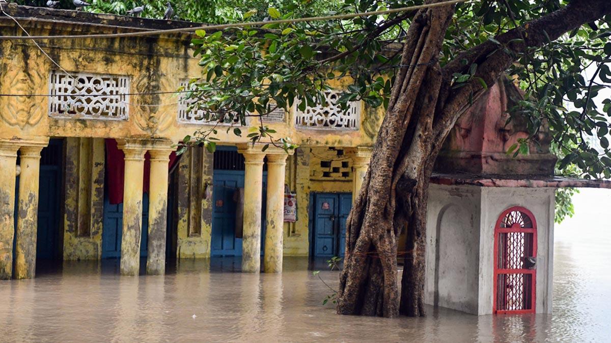 A view of an area submerged in water as the river Yamuna crosses the danger mark following incessant rainfall, at Yamuna Bazar in New Delhi
