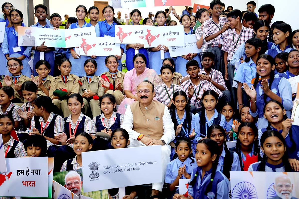Delhi CM and Education Minister celebrate PM Modi's birthday with students