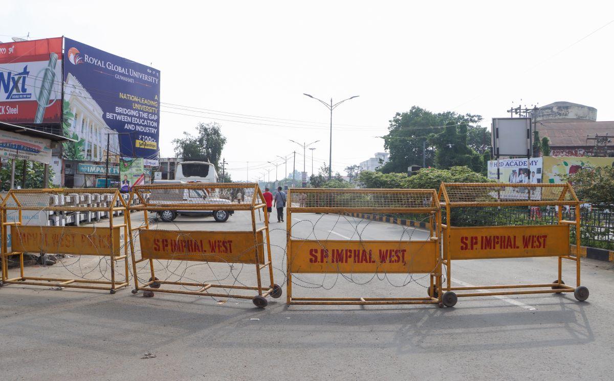 Govt employee among 6 UPPK militants arrested in Manipur | Rediff-TV