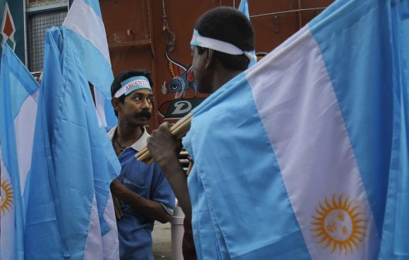 Vendors sell Argentina flags in Kolkata