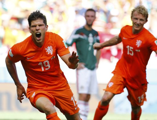 Klaas-Jan Huntelaar (L) and Dirk Kuyt of the Netherlands celebrate Huntelaar's goal 