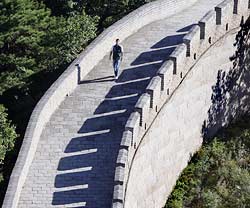 Jaguar's Mark Webber visits The Great Wall of China