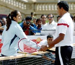 Bhupathi and Sania at the Sunfeast Open