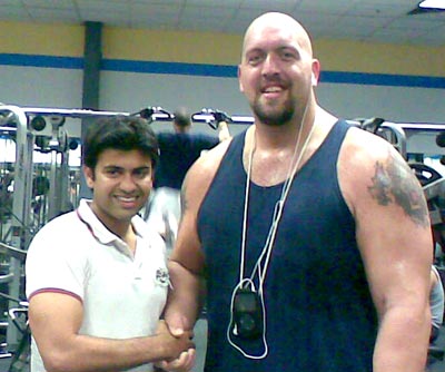 Hassan Khan with wrestler Big Show