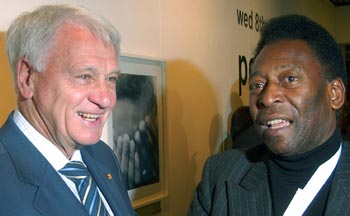 Bobby Robson with Pele.