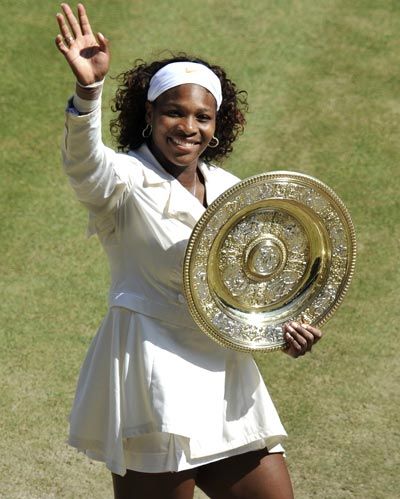 Serena Williams with the 2009 Australian Open title