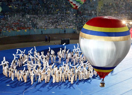Israeli artists perform during the opening ceremony