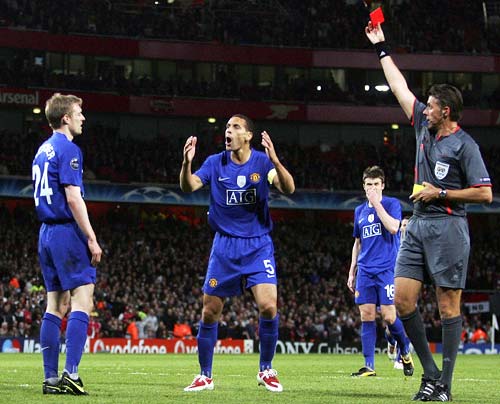 Darren Fletcher is shown the red card