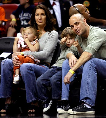 Andre Agassi (right), his wife Steffi Graf (2nd left), their daughter Jaz Elle (left) and son Jaden Gil