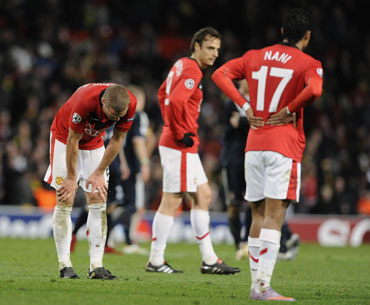 Manchester United players dejected after their loss to Bayern Munich