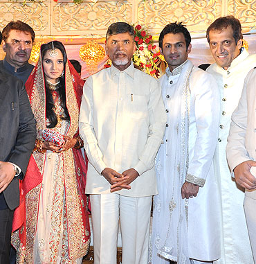 (From left) Actor Raza Murad, Sania Mirza, Chandrababu Naidu, Shoaib Malik and Sania's dad Imran