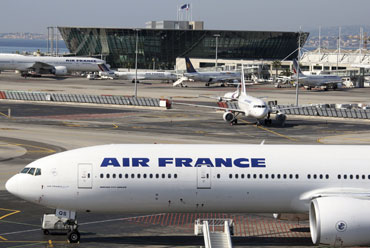Air France stuck flight at the airport