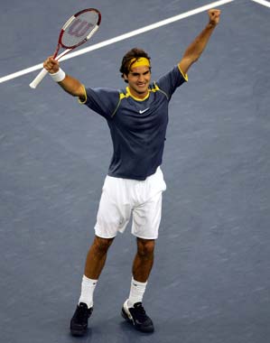 Federer, Clijsters kick off US Open in style - Rediff Sports