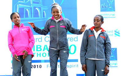 Winner Bizunesh Mohammed (centre) shares the podium with Azalech Masresha and Haile Kebebush (left)