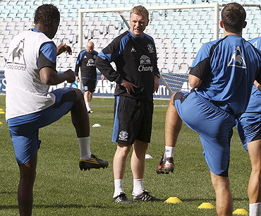 Everton's manager David Moyes (cente) at a pre-season training camp in Sydney