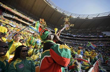 Officials feel vuvuzela are typical of SA football