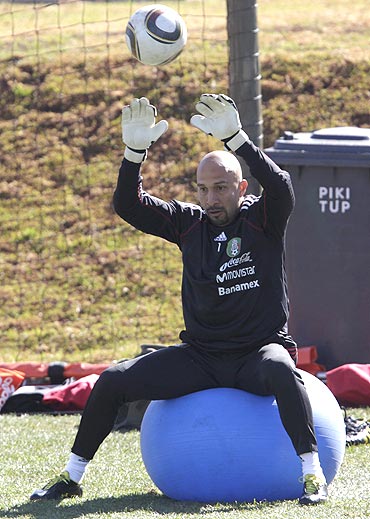 Mexico's goalkeeper Oscar Perez at a practice session