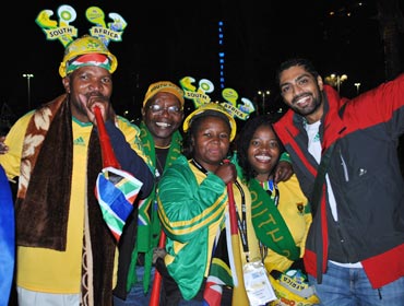 Siddhanta with South Africans fans