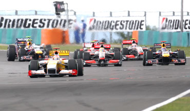 Action from the Hungarian F1 Grand Prix