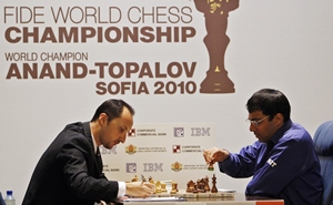 Topalov (left) and Anand