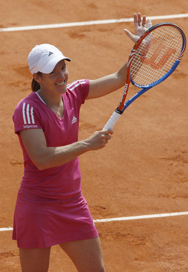 Justine Henin beat Tsvetana Pironkova