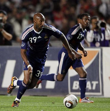 Nicolas Anelka in action against Tunisia during their international friendly